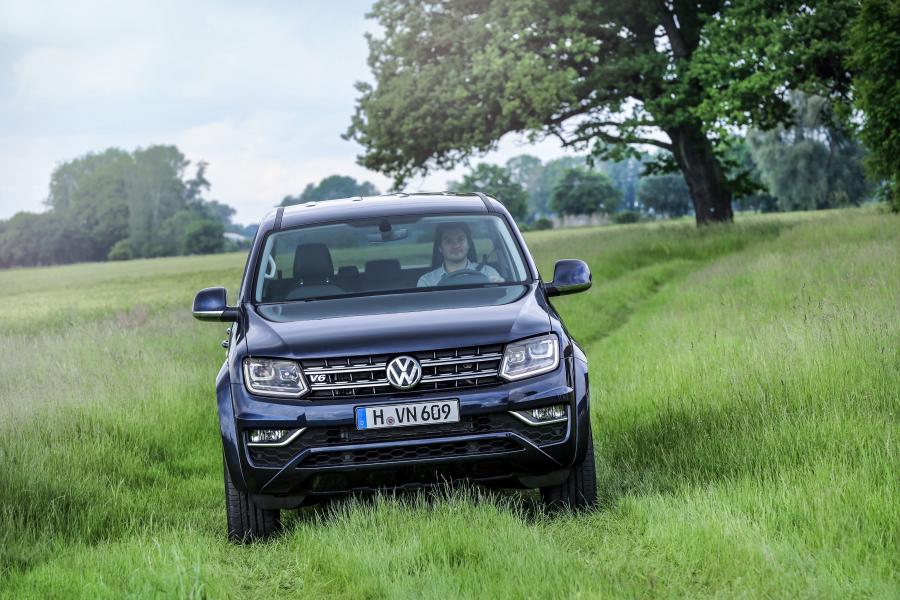  Volkswagen Amarok Double Cab Highline 2016 года  (фото 15 из 37)